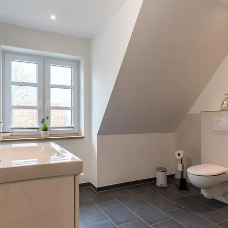 Dom wakacyjny Dhh Lahnung